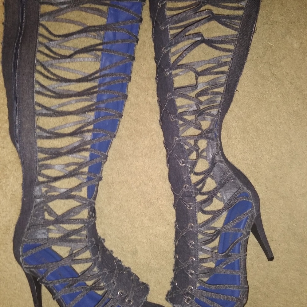 Shoes - Picture 2 of 3